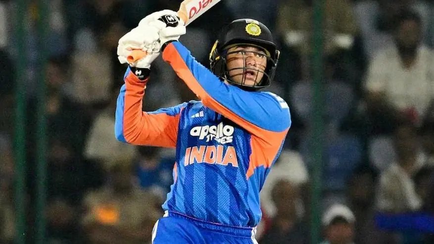 અભિષેક શર્માનો રેકોર્ડ: T20માં પહેલા બોલ પર સૌથી વધુ છગ્ગા ફટકારનાર બેટ્સમેન બન્યા