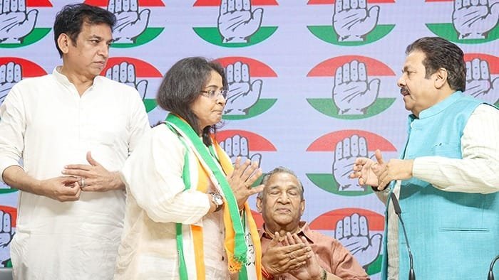 કેજરીવાલને ફટકો: AAP ના મુખ્ય પ્રવક્તા પ્રિયંકા કક્કડ કોંગ્રેસમાં જોડાયા